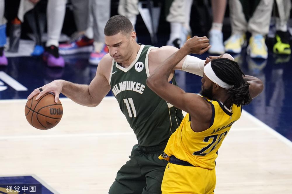 萨中场过往 萨中场过往